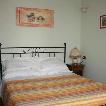 Bed and Breakfast Casa Del Boschetto 3*