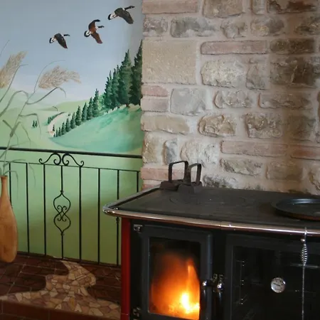 Bed and Breakfast Casa Del Boschetto 3*